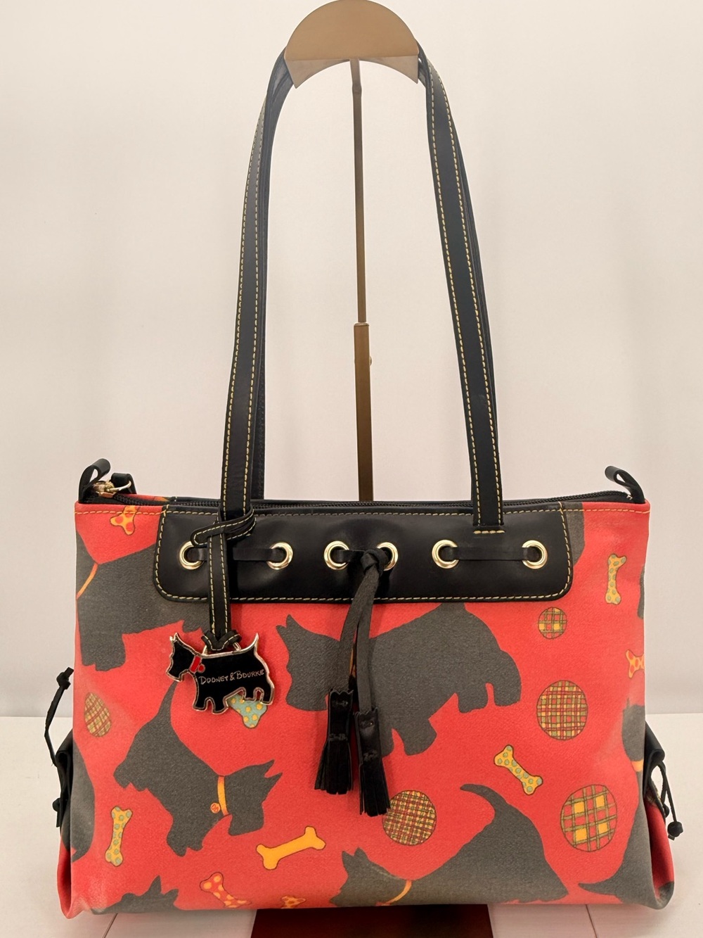 DOONEY & BOURKE Vintage Scottie Dog Large Tassel Zip Top Shoulder Bag Red